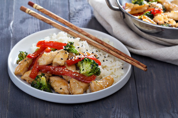 Chicken and vegetables stir fry