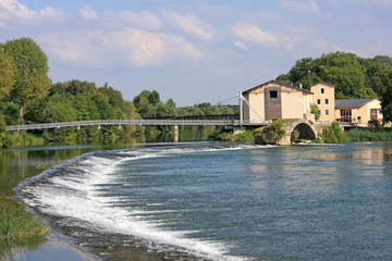 Fototapeta na wymiar River Doubs, Dole