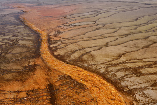 USA, Wyoming, Yellowstone National Park, Grand Prismatic Spring, orange bacteria mat