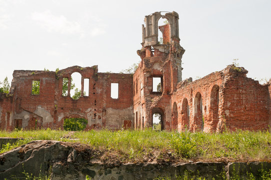 ruine ainer villa in der ukraine