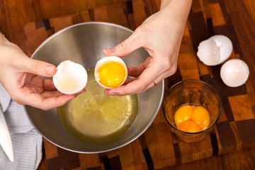 the egg broken by a knife