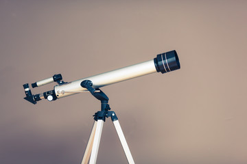 Fototapeta premium telescope on tripod