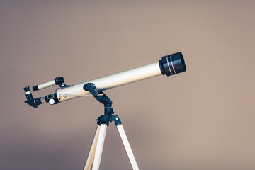 Naklejka premium telescope on tripod