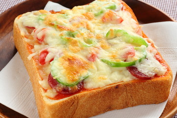 ピザトースト