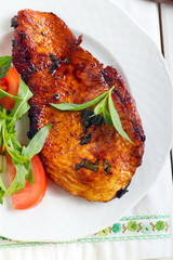 Lime chicken with mint and salad aside