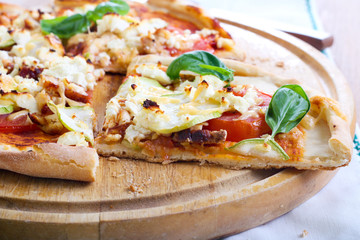 Courgette, chicken and feta pizza