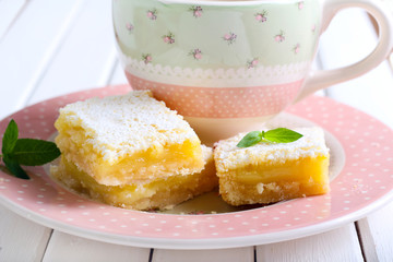 Tangy lemon squares