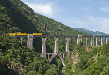 Tren trans-pirenaico en Francia