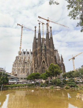  La Sagrada Familia.The impressive temple designed by Gaudi.Barcelona.Spain.