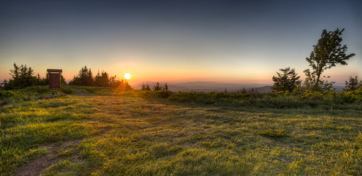 Fototapeta Zachód słońca w górach na Wielkiej Raczy, Beskid Żywiecki