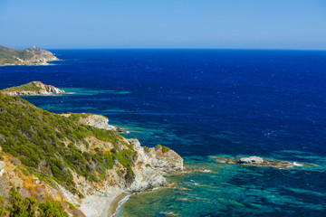 Fototapeta na wymiar Scogliera sul mare - Sardegna