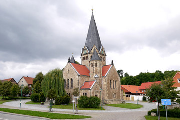 Fototapeta na wymiar Kirche in Benzingerode