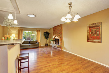 BPerfect hardwood living room.