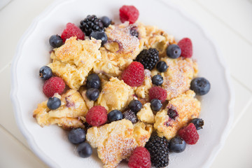 Kaiserschmarrn mit Beeren