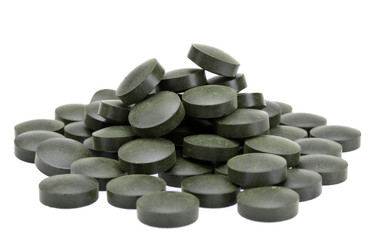 Bio Spirulina Tabletten (Nahrungsergänzungsmittel Blaualge) © euthymia