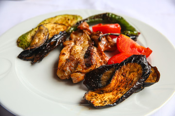 Grilled chicken with vegetables