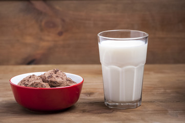 cookies and milk