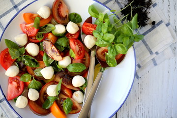 Салат капрезе