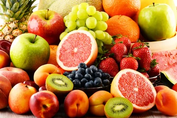 Wandaufkleber Komposition mit verschiedenen Früchten © monticellllo