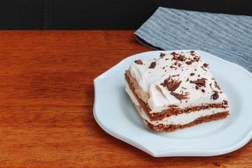Coffee meringue cake with cream