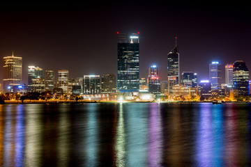 Fototapeta na wymiar Perth, Australia Skyline reflected in the Swan River