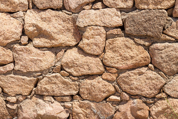 Mauer aus Naturstein