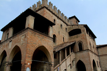 Fototapeta na wymiar Castell'Arquato; palazzo del Podestà