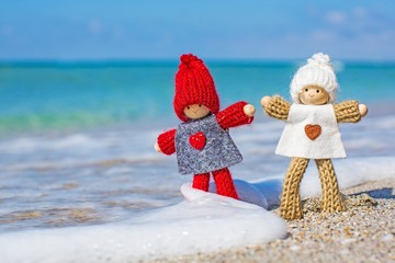 Sea, sunlight, greeting.