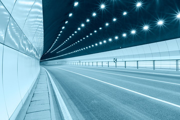 städtischer Autobahntunnel