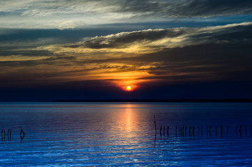 Obraz premium Amazing sunset over the sea