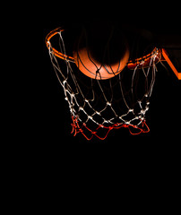 Naklejka premium Basketball hood in the dark with light effect