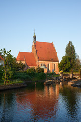 Fototapeta na wymiar Cathedral and Brda River in Bydgoszcz
