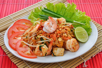 Thai food, Pad thai Shrimp, Thai style noodles