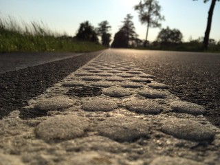 am Rand der Straße! 