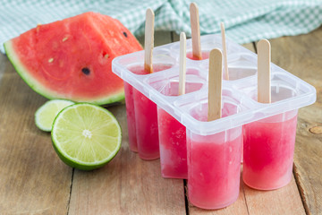 Homemade popsicles with watermelon and lime