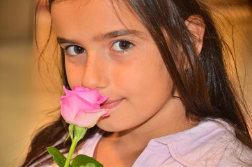 Fototapeta premium Mädchen mit Rosen