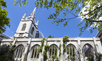 Obraz premium The Remains of St. Dunstan-in-the-East Church in London