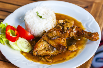 chicken with mushroom sauce and rice
