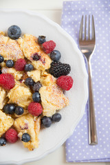 Kaiserschmarrn mit Beeren 