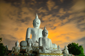Fototapeta premium Beautiful concrete buddha structure in Chiangmai Thailand