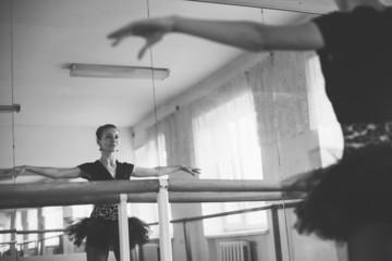 Ballerina © 4Max