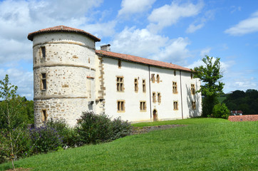 Fototapeta na wymiar Chateau des barons d'Ezpeleta
