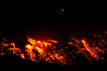 Crédence de cuisine en verre imprimé Volcan Lava flow of night.Eruption of Etna volcano's May 16, 2015