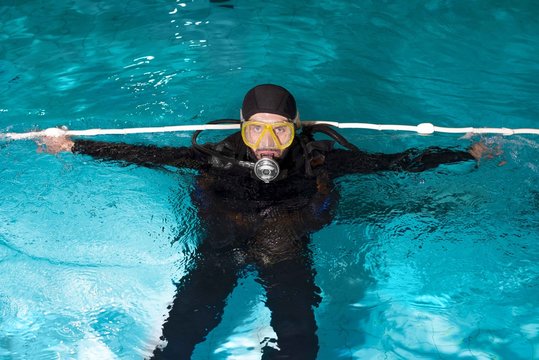 Divers during their training