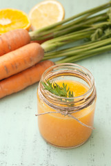 Frullato di carota e arancia