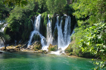 Fototapeta na wymiar waterfall in kravica(croatia)