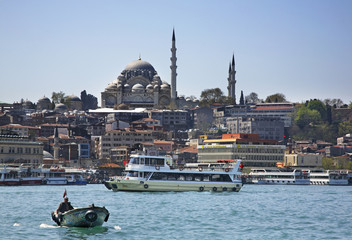 Fototapeta premium Golden Horn in Istanbul. Turkey