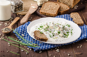 Homemade yogurt dip with blue cheese and chives