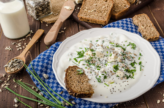 Homemade yogurt dip with blue cheese and chives