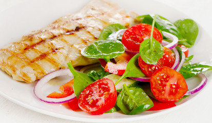 Salad with grilled chicken